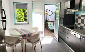 Apartment with garden in Barbariga
